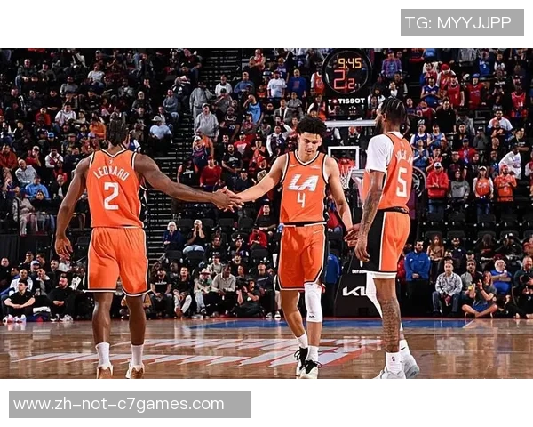 弹无虚发拿下高分!快船锋线大将短时间内应该能坐稳先发方位了? 弹无虚发拿下高分!快船锋线大将短时间内应该能坐稳先发方位了?